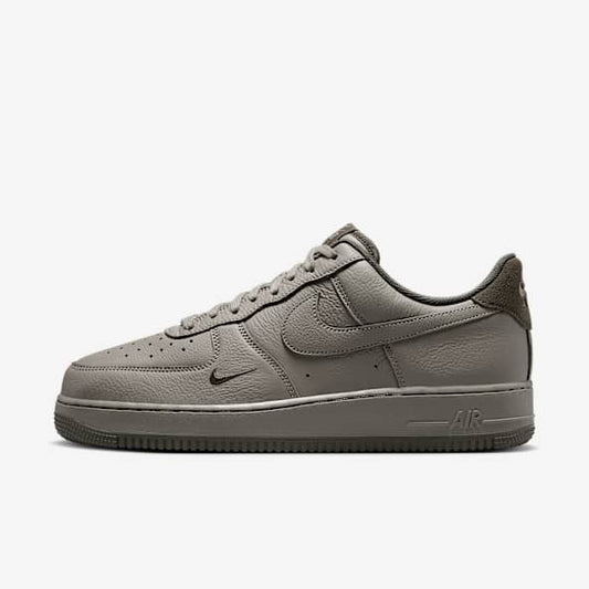 Nike Air Force 1 '07 LV8
Men's Shoes